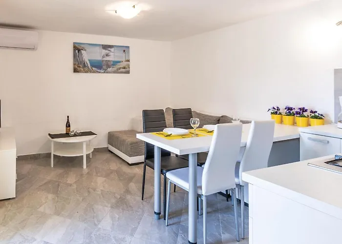 1 Bedroom Awesome In