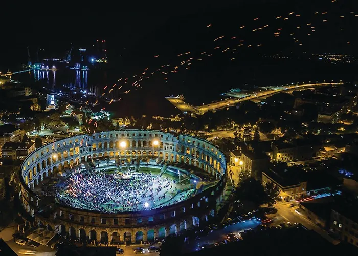 Apartamento 1 Bedroom Awesome In