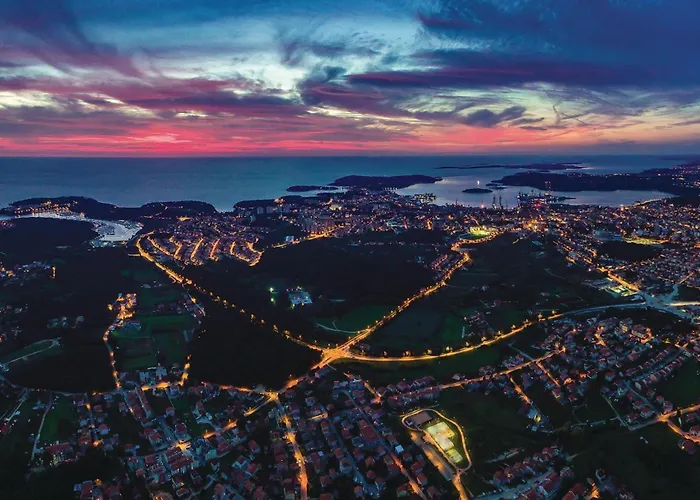 1 Bedroom Awesome In Apartamento