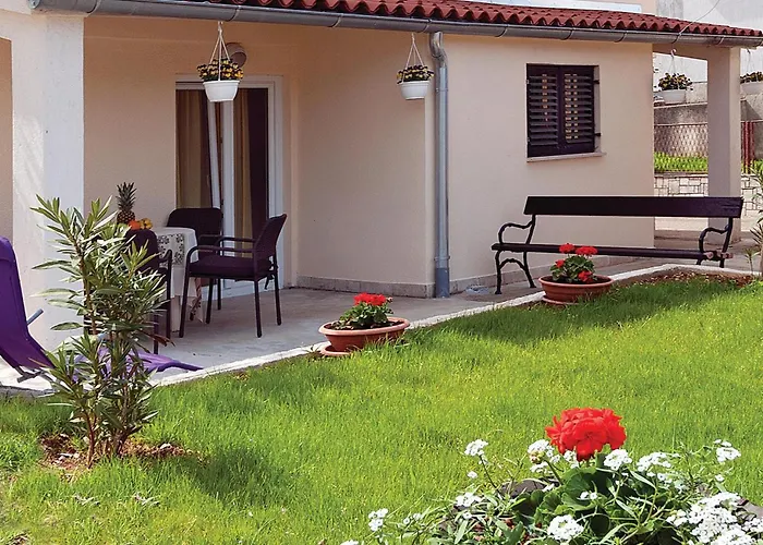 1 Bedroom Awesome In Apartamento Pula